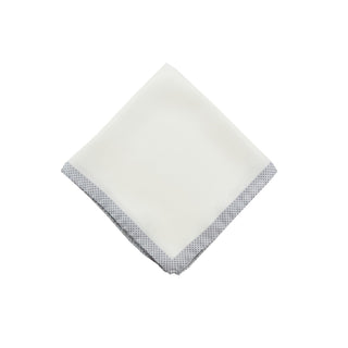 
  
      White solid pocket square
    
